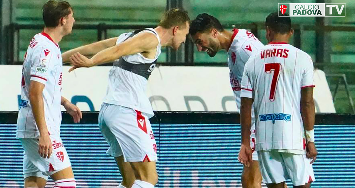 Nico Kirwan, tutto bianconero, rientra dall’infortunio con un gol nel finale per il club italiano